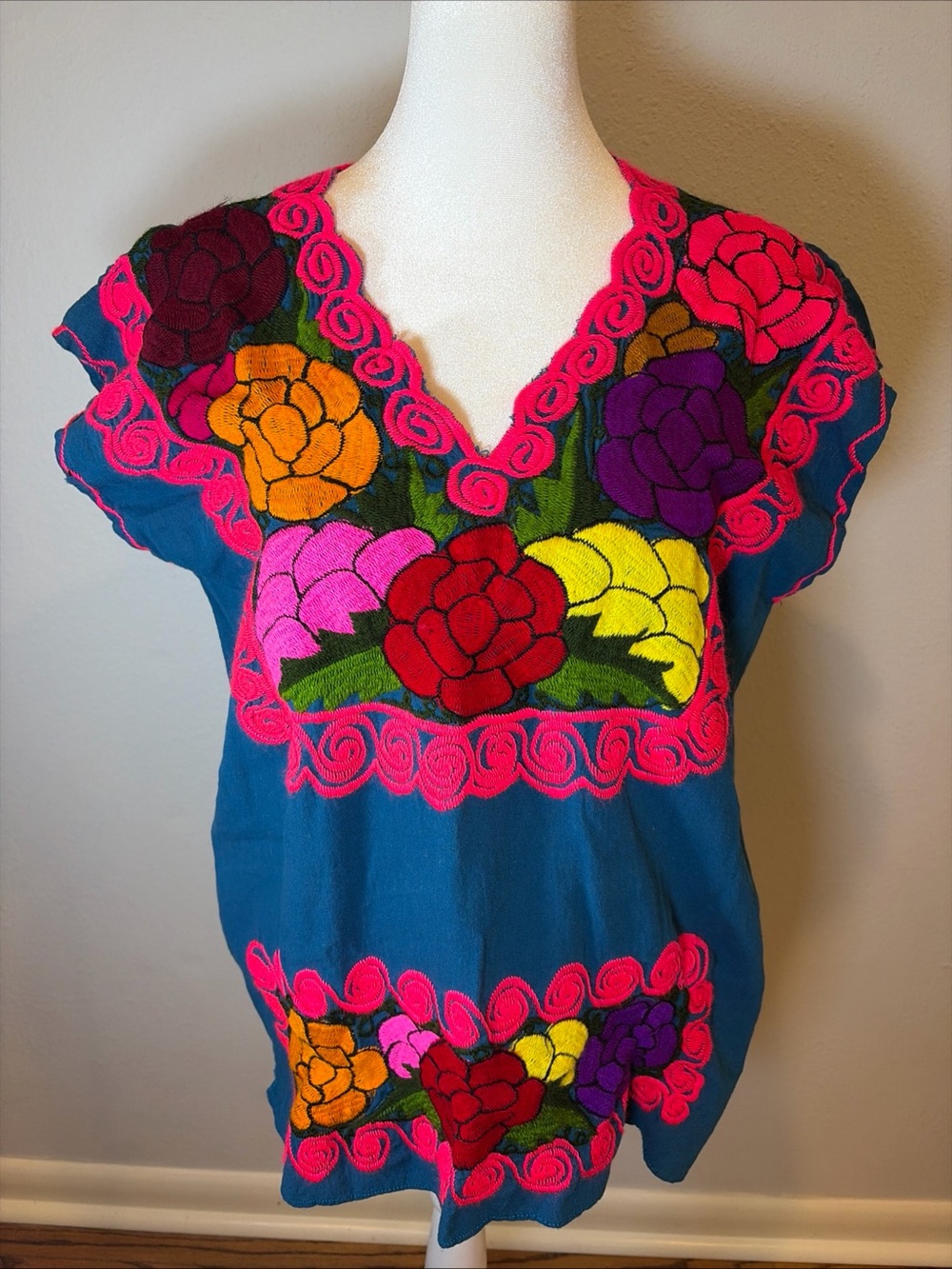 vintage mexican Floral embroidered top Tunic Embroidered Huipil Blue Blouse Boho